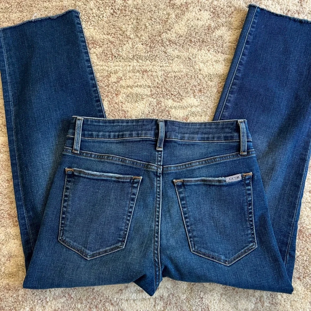 Joe's Jeans High‎ Rise Straight Crop Medium Wash Raw Hem Denim W26
